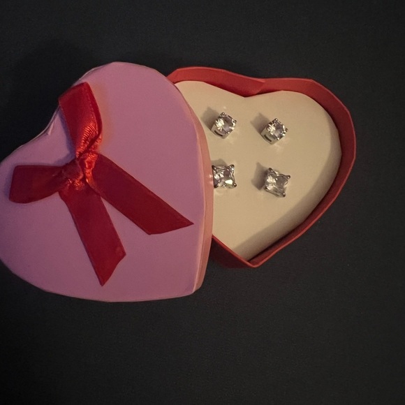 Two Pairs Cubic Zirconia Earrings In Heart Shaped Box - Picture 2 of 2
